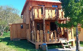 Cabane Insolite Tout Confort Chalet Gites Luzy Morvan Bourgogne